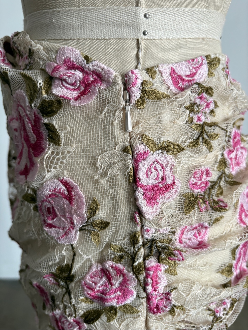 $319 NWT For Love And Lemons “Esme” Rose Embroidered Asymmetrical Skirt Sz 8 - Picture 10 of 15
